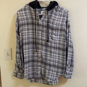 American Eagle B/W flannel with hood! Women XS